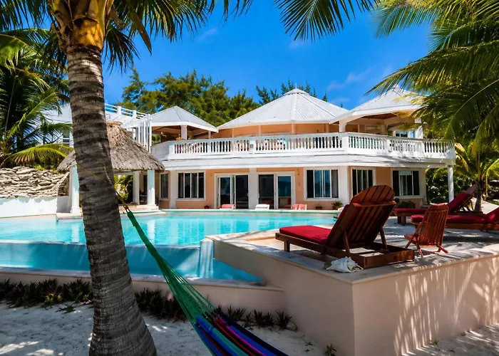 Casa Redonda - Upper Level Beachfront Apartment San Pedro (Ambergris Caye)