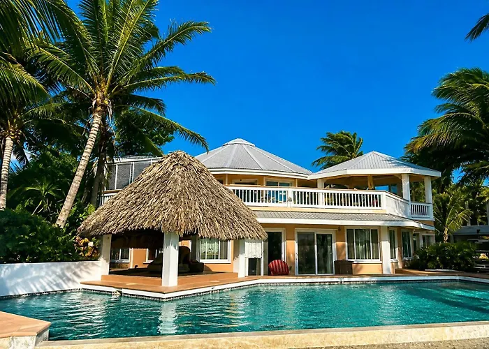 Casa Redonda - Upper Level Beachfront Apartment San Pedro (Ambergris Caye)