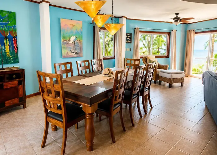 Casa Redonda - Upper Level Beachfront