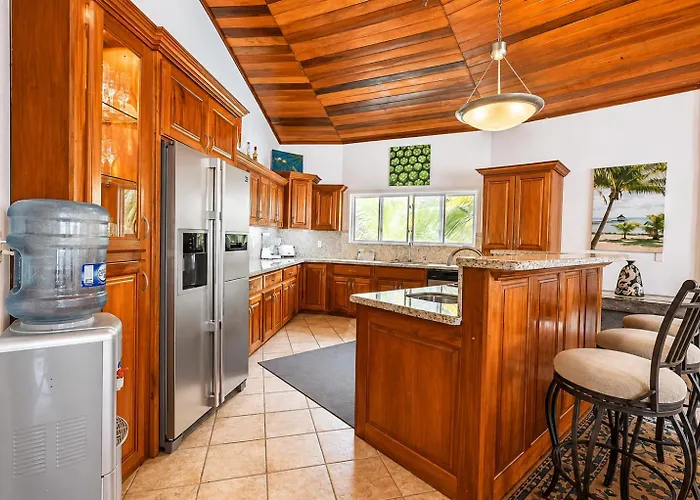 Casa Redonda - Upper Level Beachfront * San Pedro (Ambergris Caye)