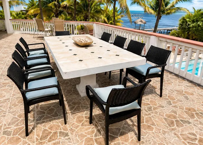 Casa Redonda - Upper Level Beachfront *