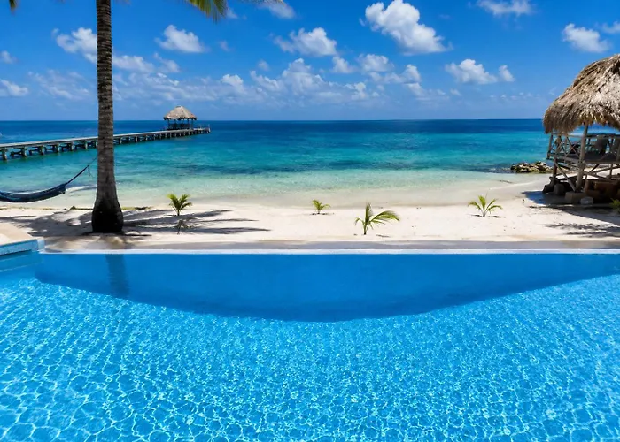 Casa Redonda - Upper Level Beachfront *