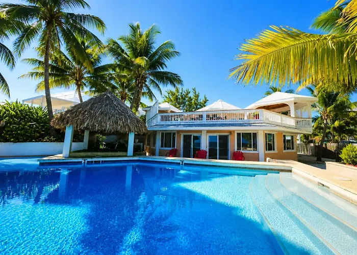Casa Redonda - Upper Level Beachfront *
